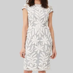 Vestido Midi Con Bordados Isobel Tapewor Mujer